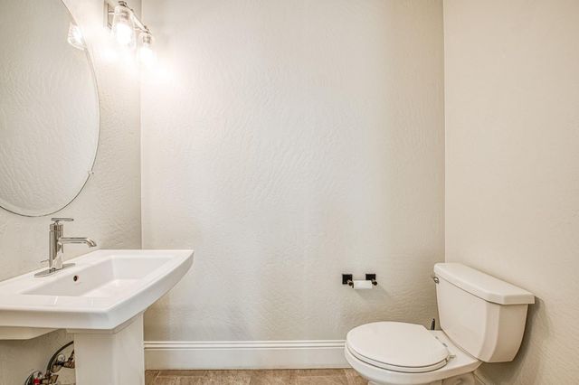 2468 E Kynzlee Avenue, Fresno, CA 93730