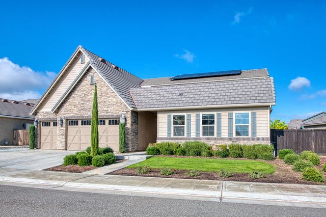 2468 E Kynzlee Avenue, Fresno, CA 93730