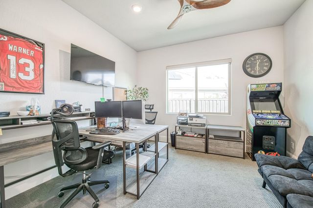 2468 E Kynzlee Avenue, Fresno, CA 93730