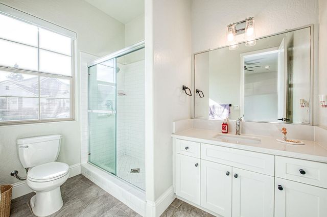 2468 E Kynzlee Avenue, Fresno, CA 93730