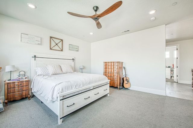 2468 E Kynzlee Avenue, Fresno, CA 93730