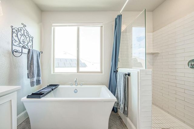 2468 E Kynzlee Avenue, Fresno, CA 93730