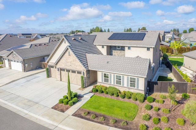 2468 E Kynzlee Avenue, Fresno, CA 93730