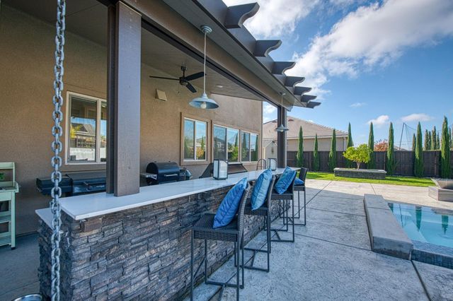 2468 E Kynzlee Avenue, Fresno, CA 93730