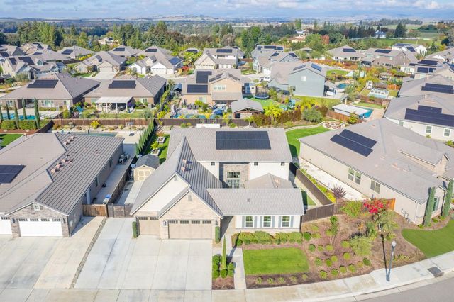 2468 E Kynzlee Avenue, Fresno, CA 93730