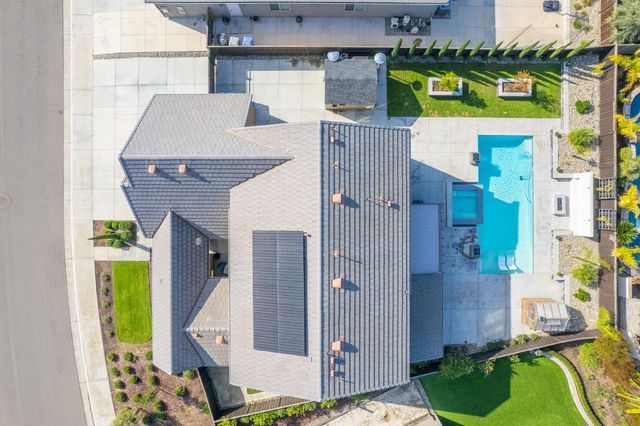 2468 E Kynzlee Avenue, Fresno, CA 93730