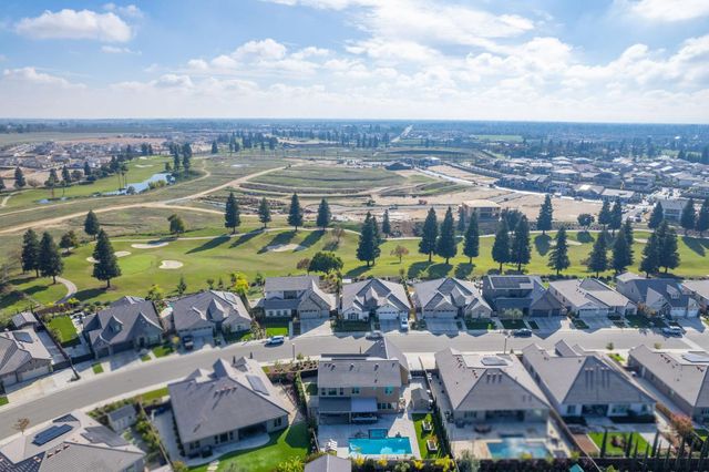 2468 E Kynzlee Avenue, Fresno, CA 93730