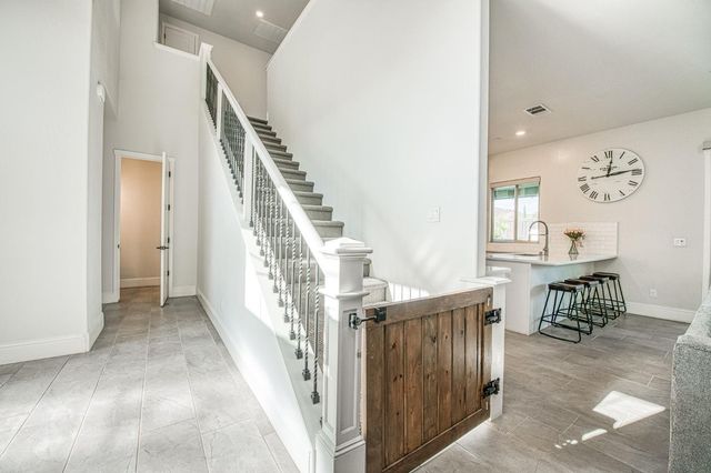 2468 E Kynzlee Avenue, Fresno, CA 93730