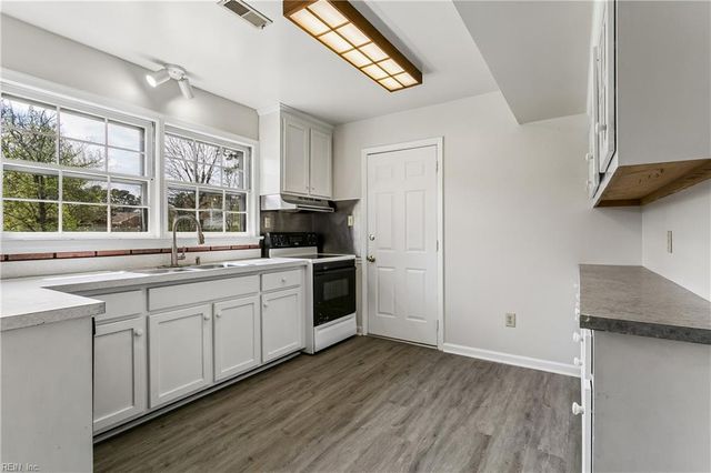 132 Traverse RD, Newport News, VA 23601