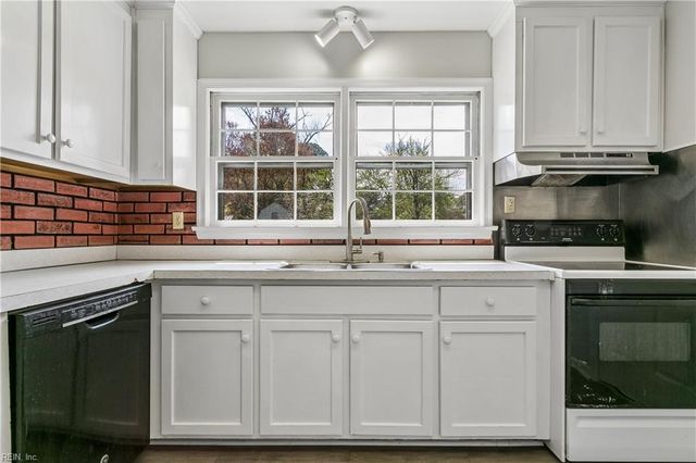 132 Traverse RD, Newport News, VA 23601