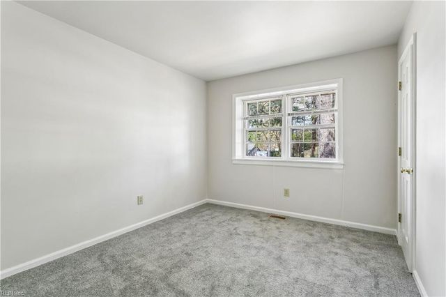 132 Traverse RD, Newport News, VA 23601