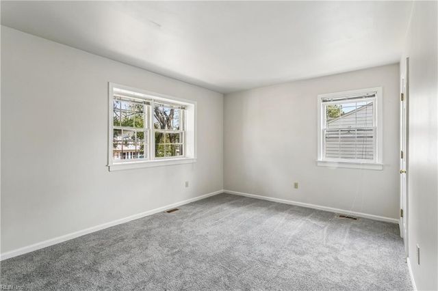 132 Traverse RD, Newport News, VA 23601