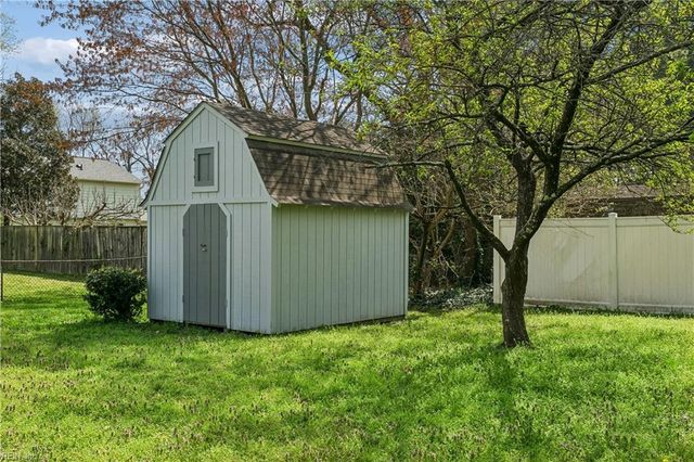 132 Traverse RD, Newport News, VA 23601