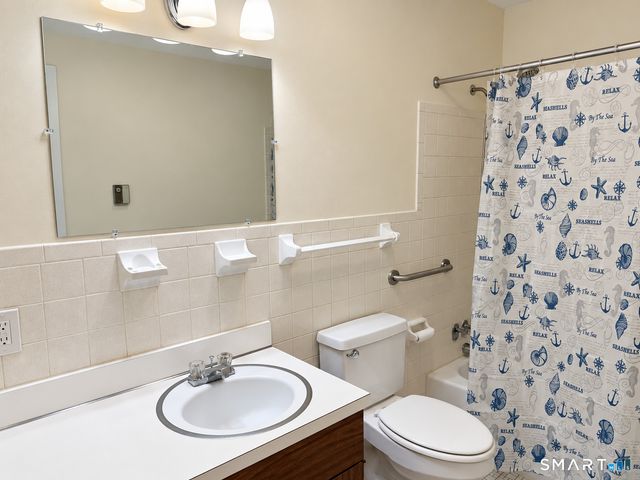 40 Chapel Street 213, Milford, CT 06460