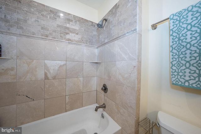182 NOTTINGHAM CT, Aston, PA 19014