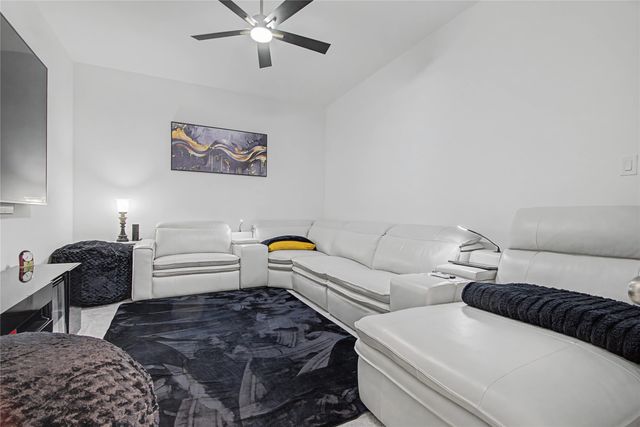 1220 Whitecliff Drive, Forney, TX 75126