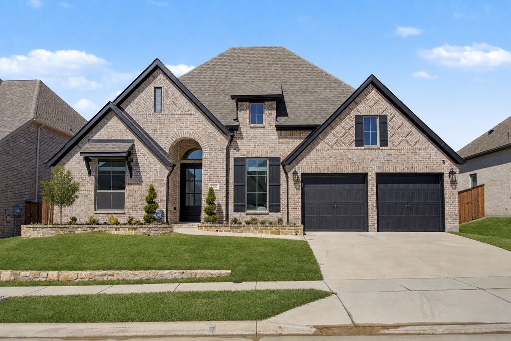1220 Whitecliff Drive, Forney, TX 75126