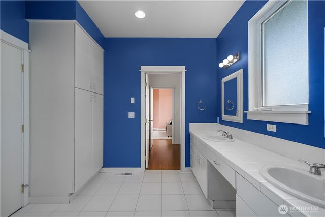 2306 Glen Kerry Court SE, Olympia, WA 98513