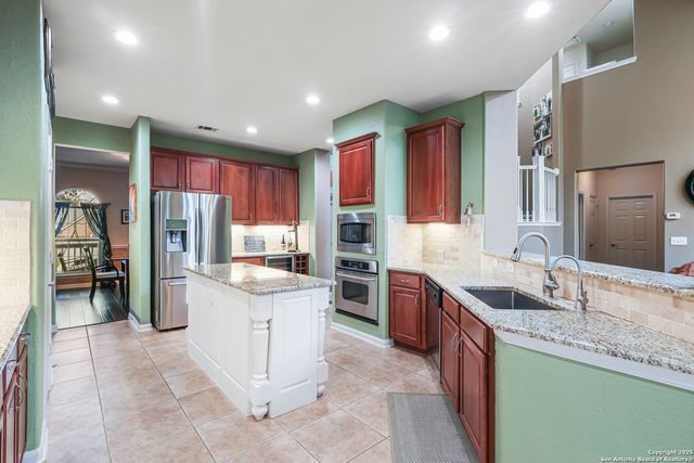 913 Desert Bluff, San Antonio, TX 78258