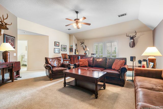 913 Desert Bluff, San Antonio, TX 78258