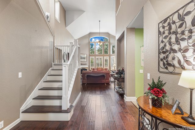 913 Desert Bluff, San Antonio, TX 78258