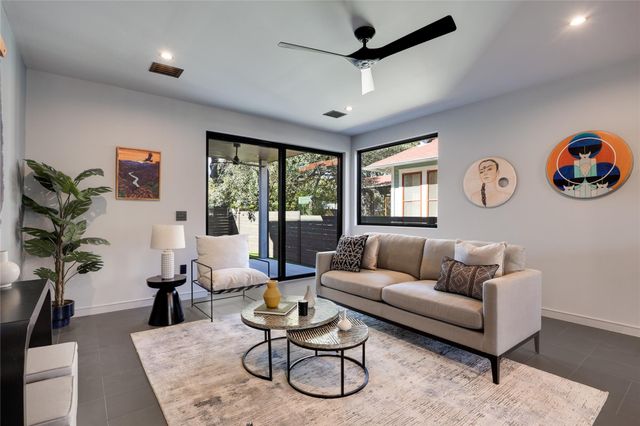 107 W Johanna ST A, Austin, TX 78704