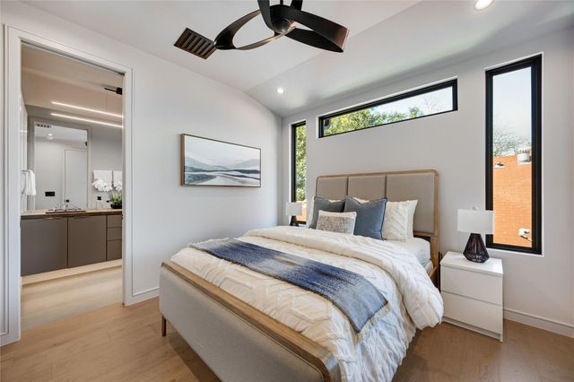 107 W Johanna ST A, Austin, TX 78704