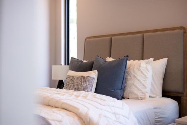 107 W Johanna ST A, Austin, TX 78704