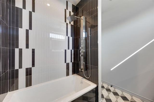 107 W Johanna ST A, Austin, TX 78704