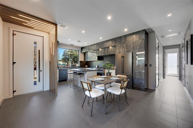 107 W Johanna ST A, Austin, TX 78704