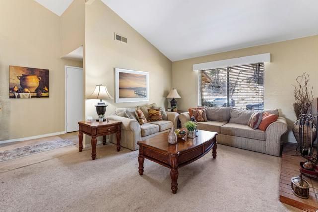 10065 Canyonview, Spring Valley, CA 91977