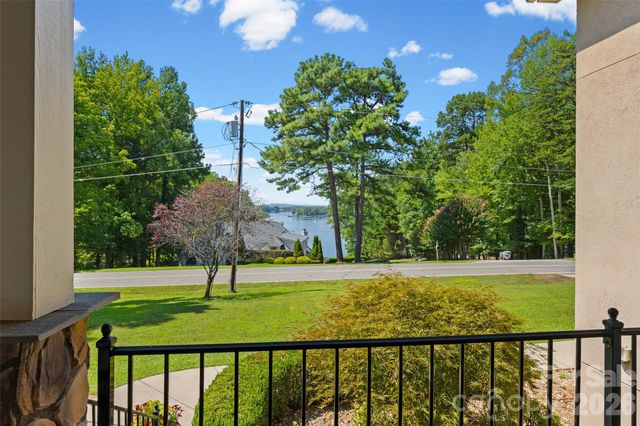 260 Indian Trail, Mooresville, NC 28117