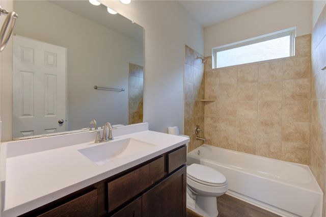 13217 Dalvay Beach Drive, Texas City, TX 77568