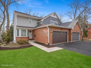 412 Lawrence Avenue, Glen Ellyn, IL 60137