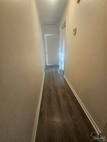9165 Loomis St, Pensacola, FL 32514