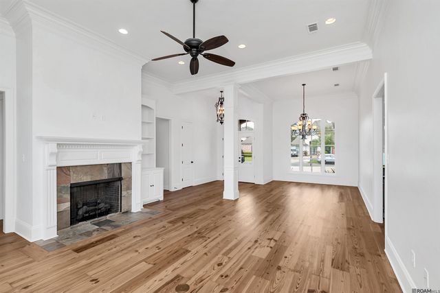 13720 Quail Grove Ave, Baton Rouge, LA 70809