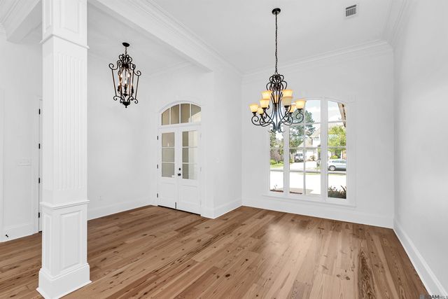 13720 Quail Grove Ave, Baton Rouge, LA 70809