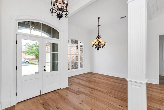 13720 Quail Grove Ave, Baton Rouge, LA 70809