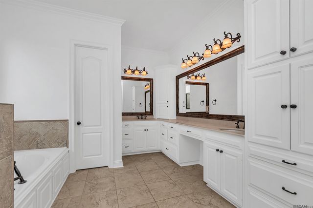 13720 Quail Grove Ave, Baton Rouge, LA 70809