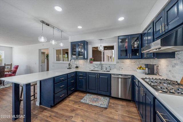 10015 E Fort Lowell Road, Tucson, AZ 85749