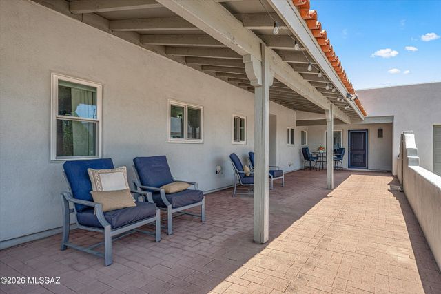 10015 E Fort Lowell Road, Tucson, AZ 85749