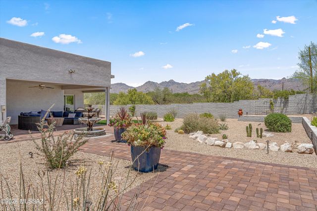 10015 E Fort Lowell Road, Tucson, AZ 85749