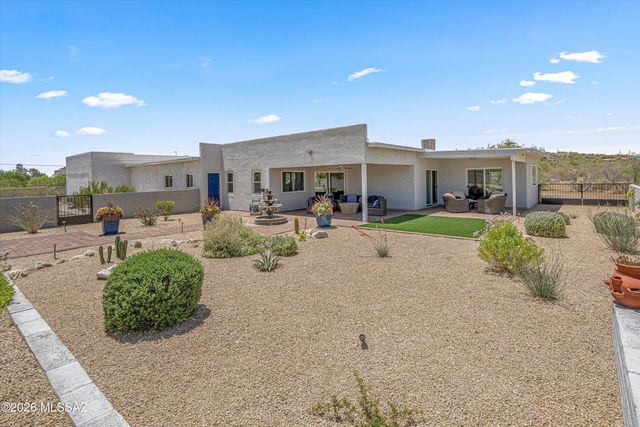 10015 E Fort Lowell Road, Tucson, AZ 85749