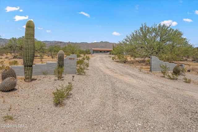 10015 E Fort Lowell Road, Tucson, AZ 85749