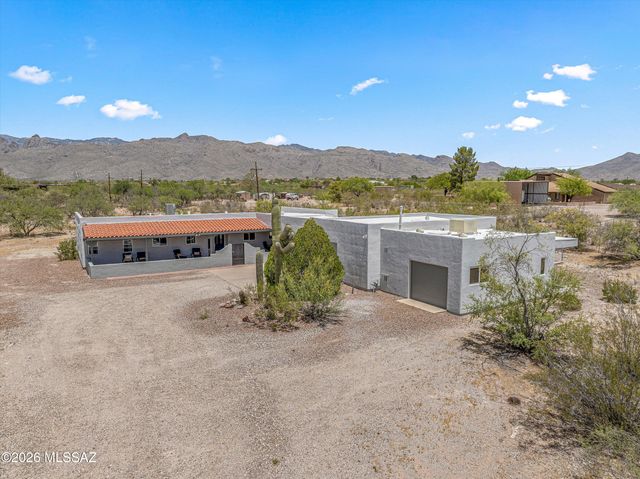 10015 E Fort Lowell Road, Tucson, AZ 85749