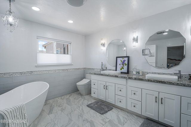 10015 E Fort Lowell Road, Tucson, AZ 85749