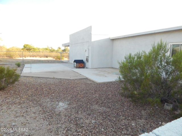 10015 E Fort Lowell Road, Tucson, AZ 85749