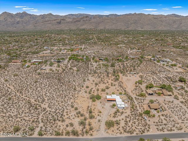 10015 E Fort Lowell Road, Tucson, AZ 85749