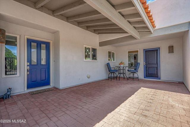 10015 E Fort Lowell Road, Tucson, AZ 85749