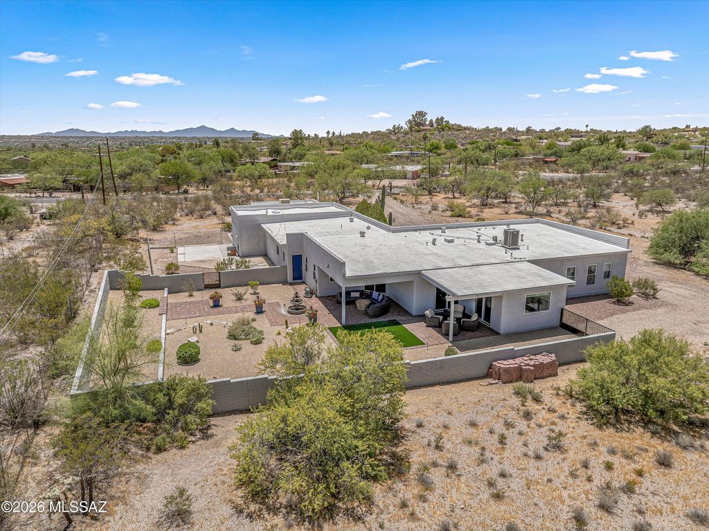 10015 E Fort Lowell Road, Tucson, AZ 85749